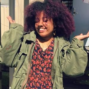 Meet your Posher, Ava